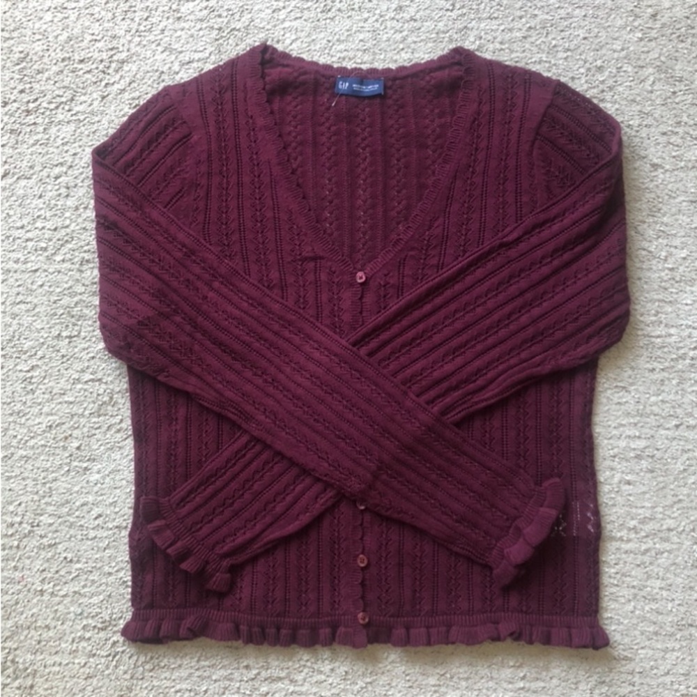 GAP Crocheted Cotton V- neck Cardigan Sweater. NWOT.